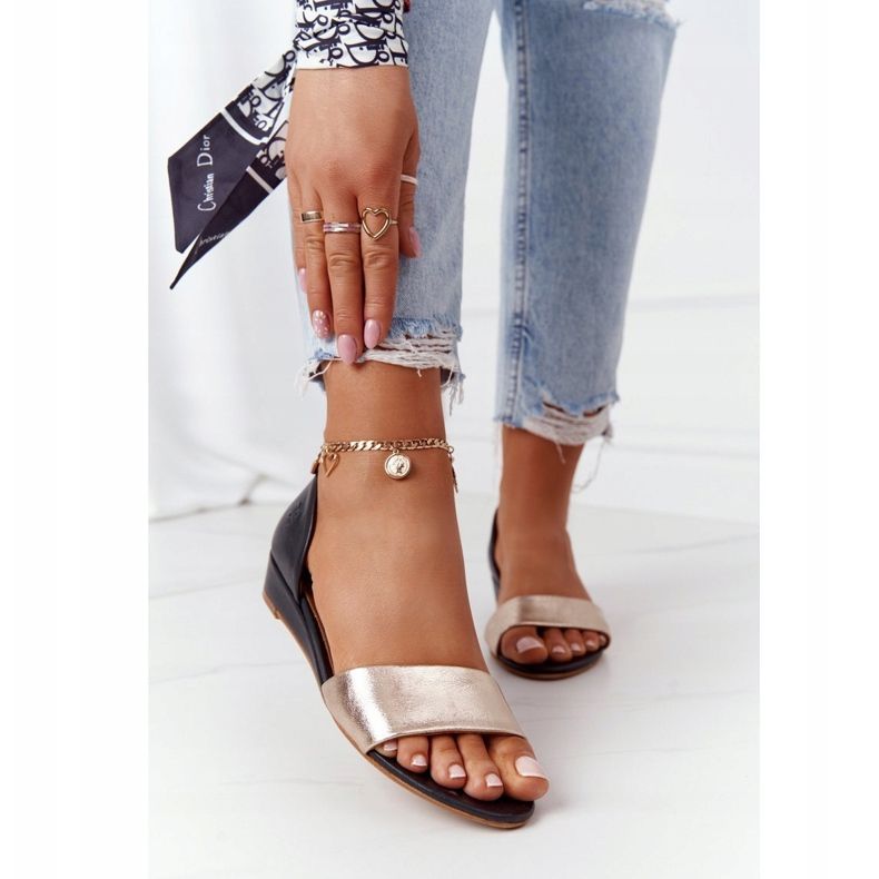 Sandálias de couro Maciejka 1971-46 Preto e dourado 2