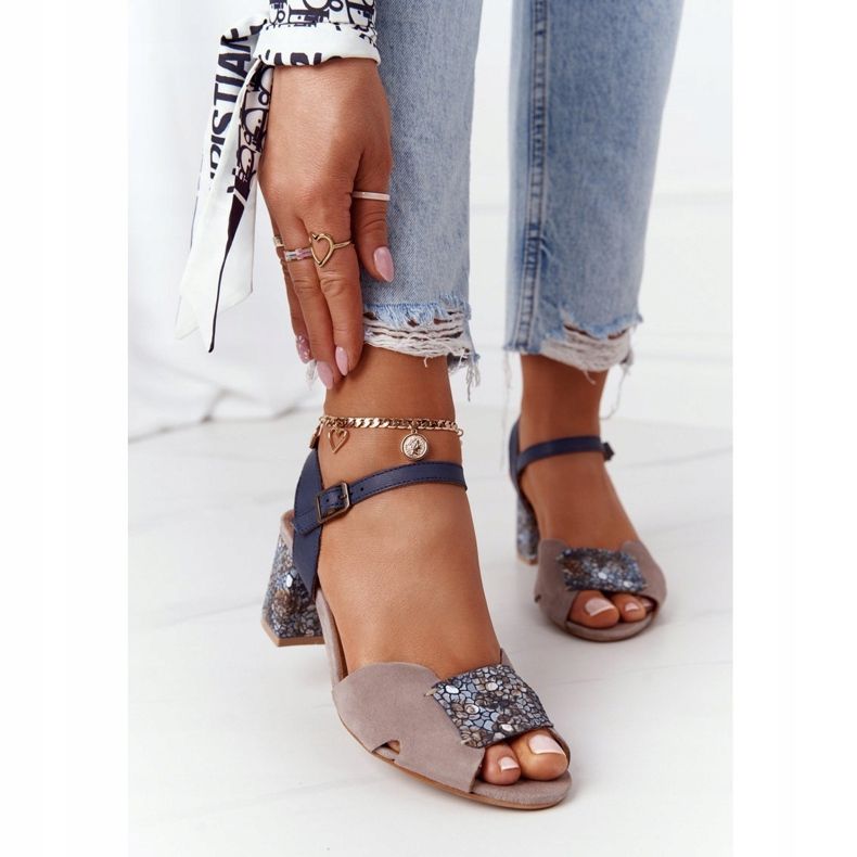 Sandálias de salto alto de couro Maciejka 04120-43 Bege-Azul Marinho azul-marinho 1