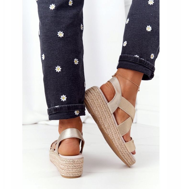 Sandálias de cunha com nervuras Big Star HH274414 Golden dourado 2