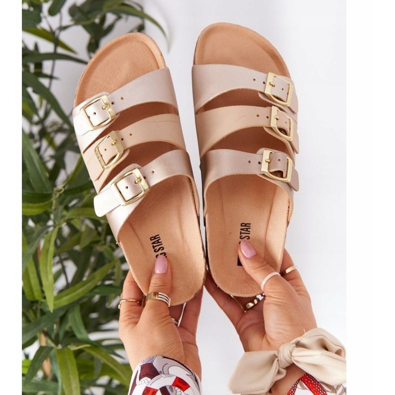 Chinelos com perfil de couro Big Star HH274585 Bege e dourado 1