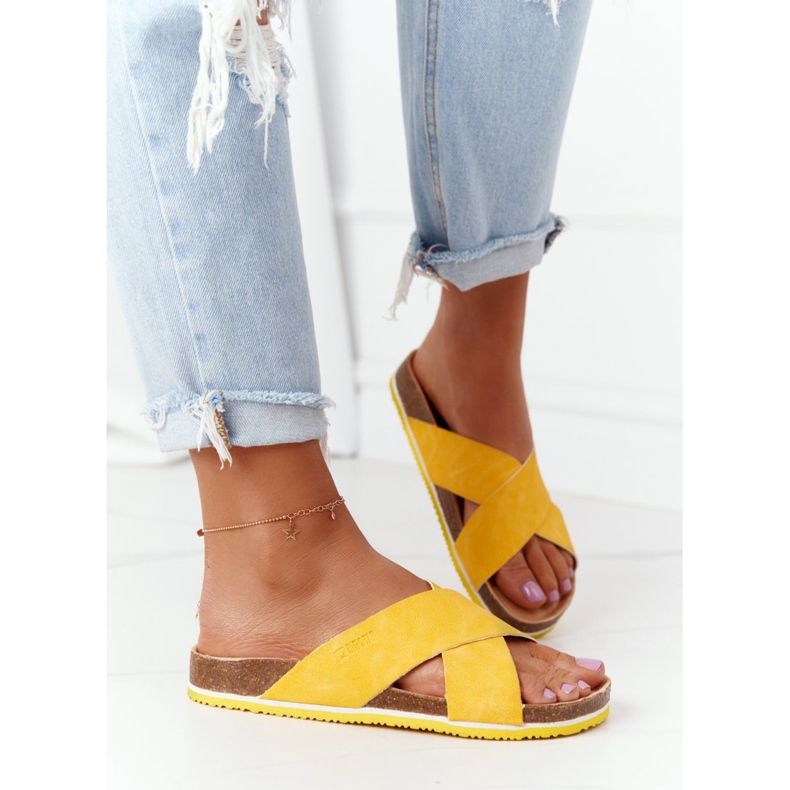 Chinelos com perfil de couro Big Star HH274596 amarelo 2