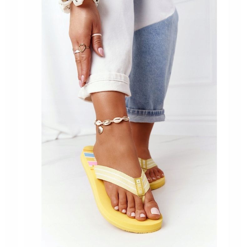 Chinelos femininos Big Star HH274A055 amarelo 2