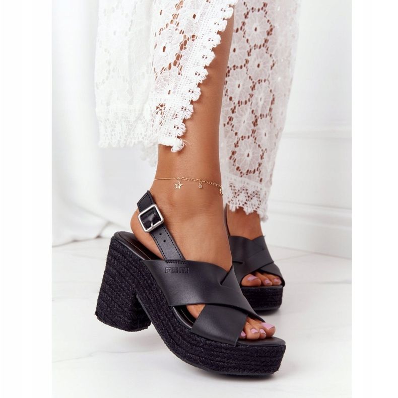 Sandálias pretas de salto alto com uma trança Big Star HH274387 preto 2