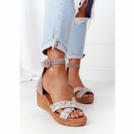 Sandálias de cunha de camurça Maciejka 04565-04 Bege-Ouro 1