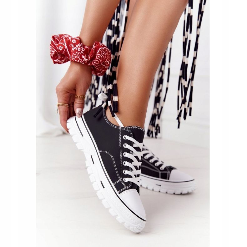 Tênis clássico feminino preto com sensação de bem-estar branco 2