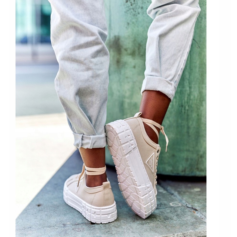 Tênis feminino bege grande vida na cidade 2