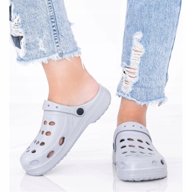 Chinelos kroks cinza para mulheres Karolinos 1