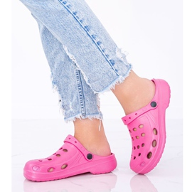 Chinelos femininos de crochê rosa Karolinos 1