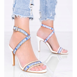 Venusi sandálias de salto agulha brancas branco 1