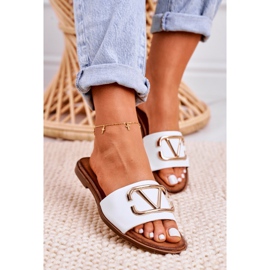 Nicole Chinelos femininos clássicos de couro branco evie dourado 3