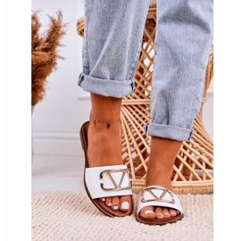 Nicole Chinelos femininos clássicos de couro branco evie dourado 4