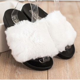 Bona Chinelos casuais com pele branco 2 Bona Chinelos casuais com pele branco 2