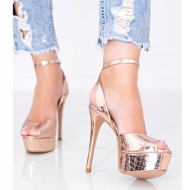 Sandálias rosa no salto alto Megi 1