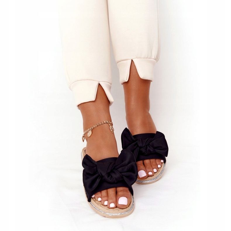 MSMG Chinelos Andrea Preta De Borracha Com Laço preto 3