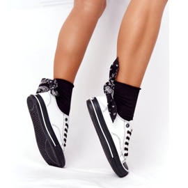 Tênis feminino de couro Big Star HH274147 branco e preto 5