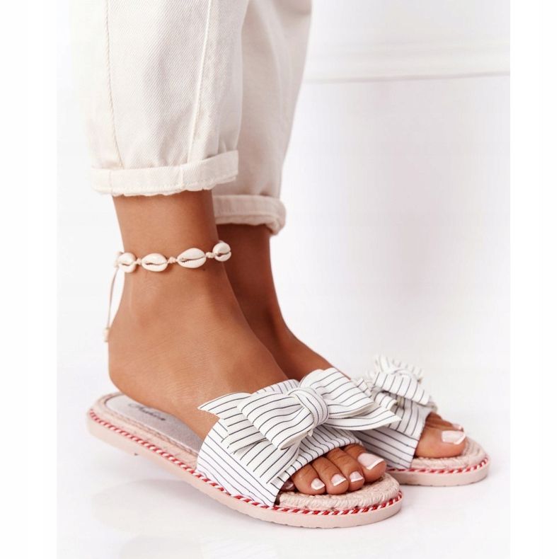 PS1 Chinelos de borracha com laço branco Gabriell 2