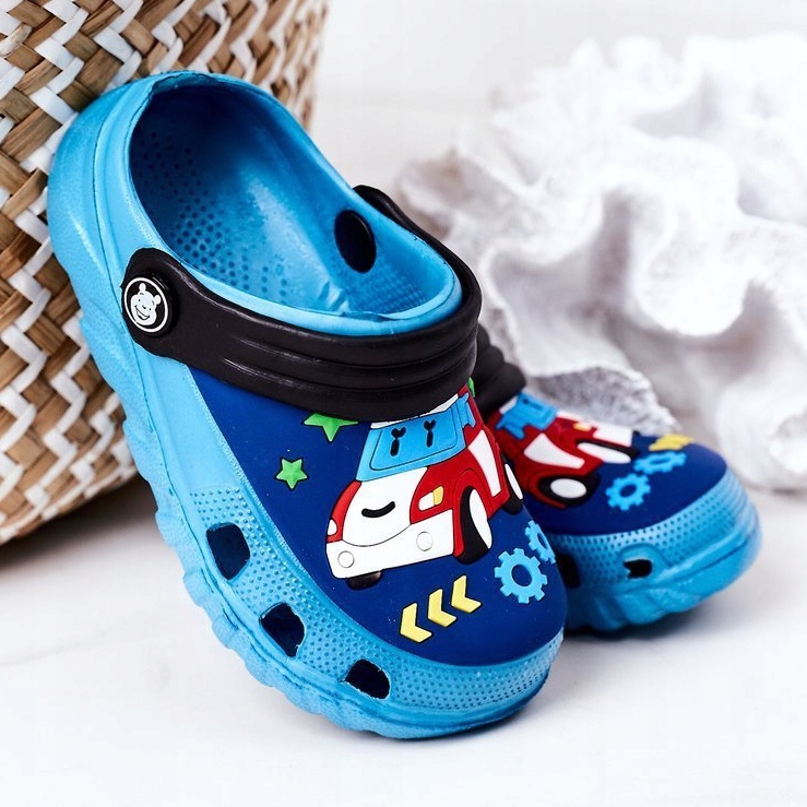 Chinelos de espuma infantil Crocs Blue Black Oscar preto azul 2