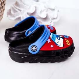 Chinelos de espuma infantil Crocs Black Blue Oscar preto vermelho azul 1