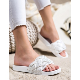 Groto Gogo Chinelos têxteis com cristais branco 2 Groto Gogo Chinelos têxteis com cristais branco 2
