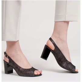 Marco Shoes Sandálias Marco pretas com padrão metálico preto 1