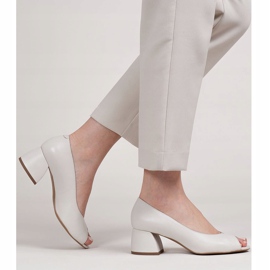 Marco Shoes Sapatilhas de couro bege 1576P com salto estável 2