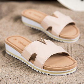 Groto Gogo Chinelos confortáveis ​​clássicos bege 1