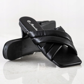 Mannika Chinelos confortáveis ​​de couro ecológico preto 1