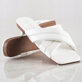 Mannika Chinelos confortáveis ​​de couro ecológico branco 1