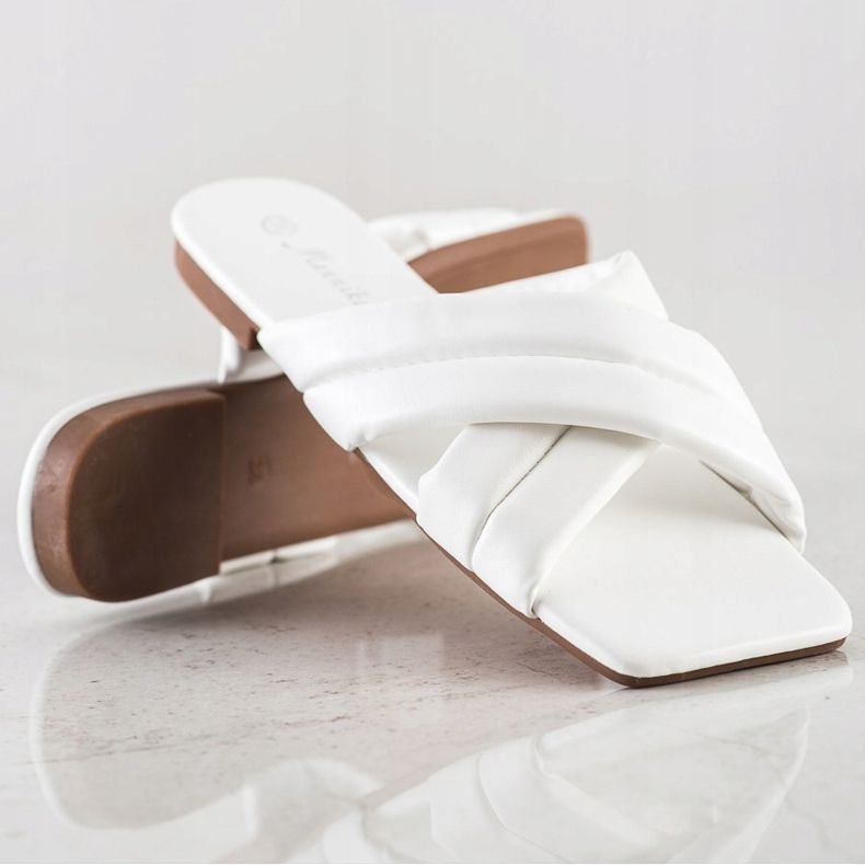 Mannika Chinelos confortáveis ​​de couro ecológico branco 1