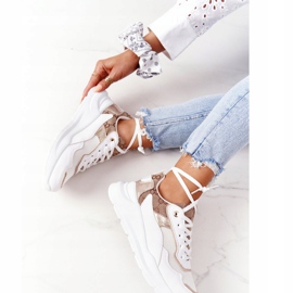 Tênis feminino esportivo branco e dourado Melanie 2