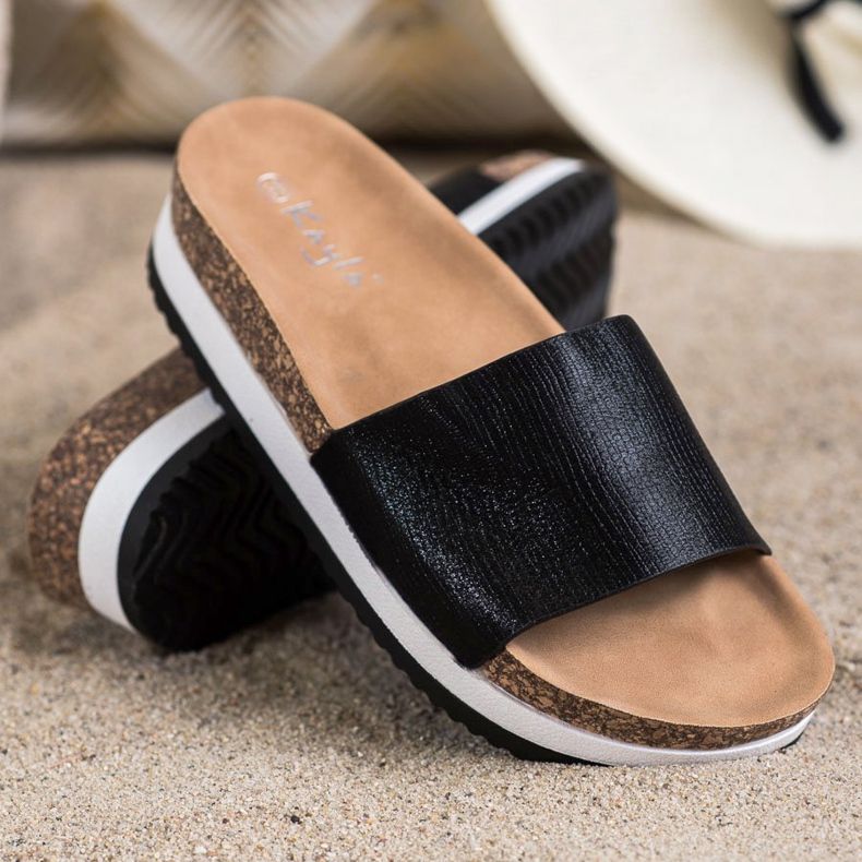 Kayla Chinelos na plataforma preto 1