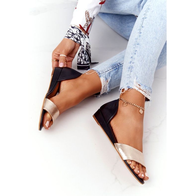 Sandálias de couro Maciejka 1971-46 Preto e dourado 1