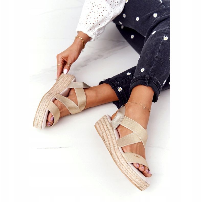 Sandálias de cunha com nervuras Big Star HH274414 Golden dourado 5