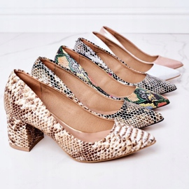 Lewski Shoes Bombas de cetim com sapatos Lewski padrão animal 2801 prata 2