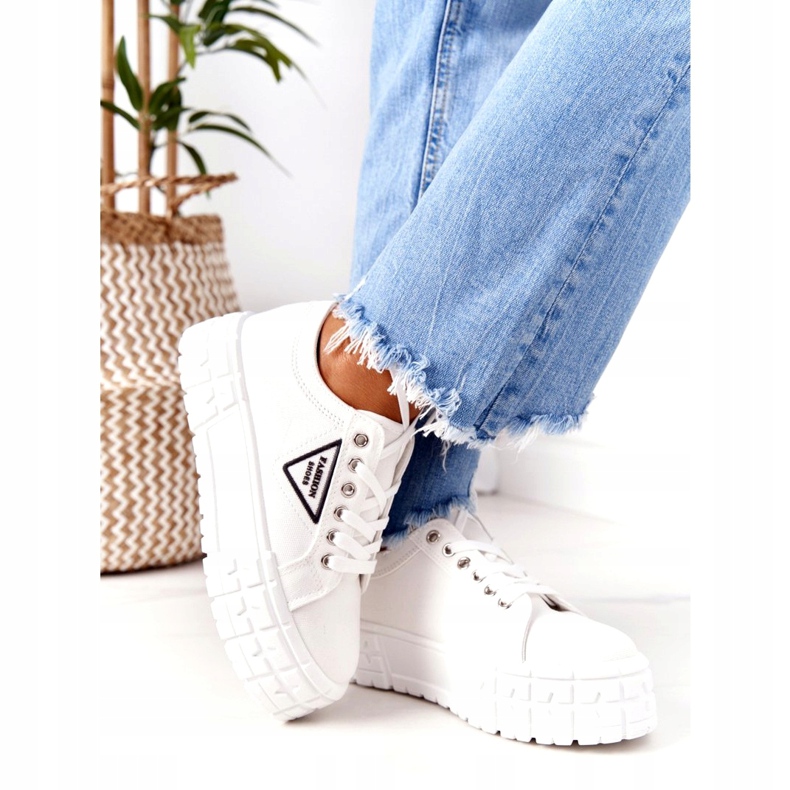 Tênis feminino branco grande vida na cidade 1