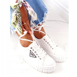 Tênis feminino branco grande vida na cidade 2