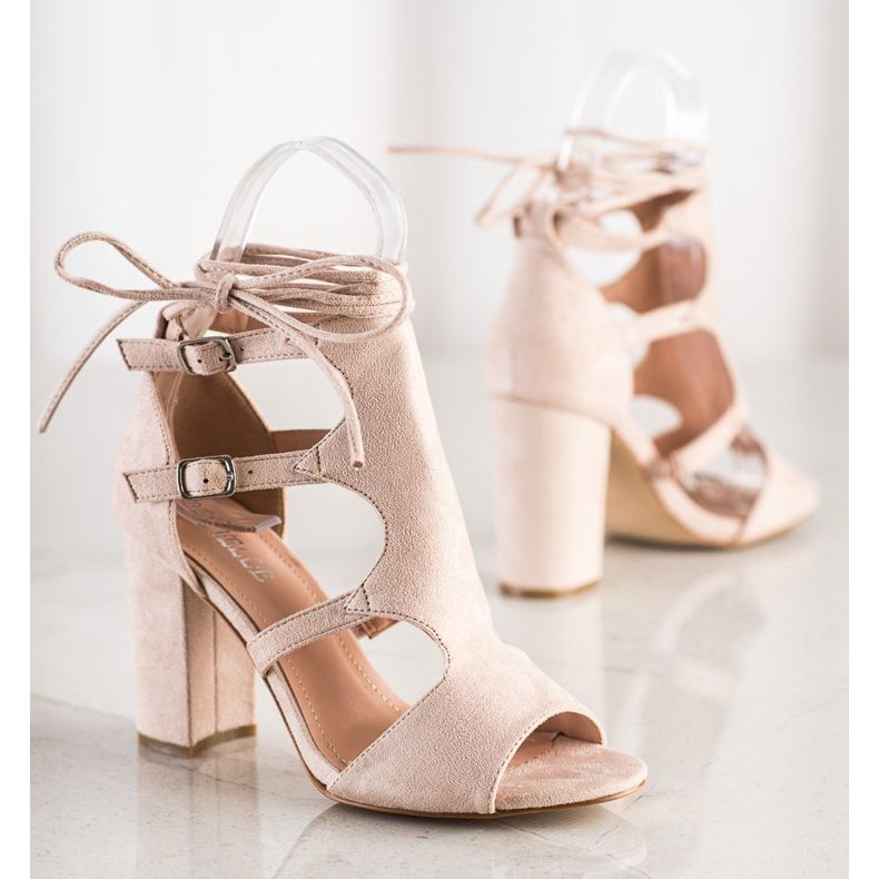 Bestelle Sandálias Fechadas com Amarração bege 1 Bestelle Sandálias Fechadas com Amarração bege 1