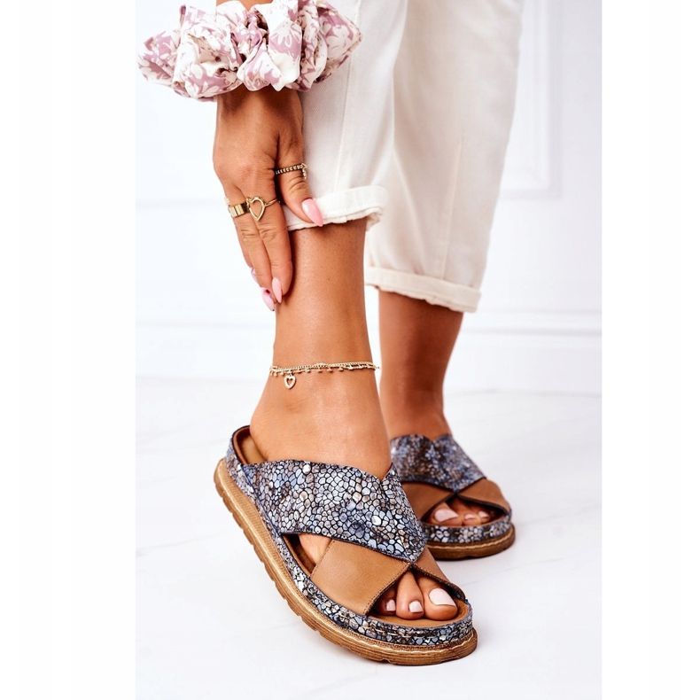 Chinelos de couro perfilado Maciejka 04986-02 marrom 2