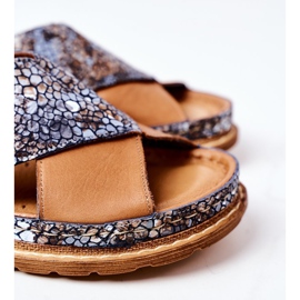 Chinelos de couro perfilado Maciejka 04986-02 marrom 1