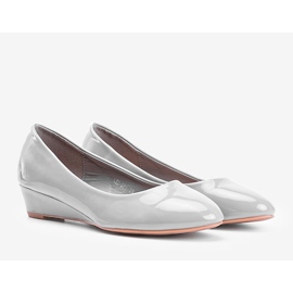 Sapatos cinza no salto baixo Chantal 1