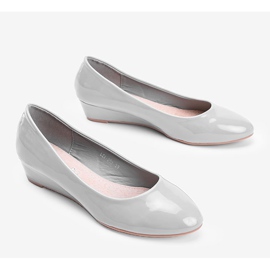 Sapatos cinza no salto baixo Chantal 2