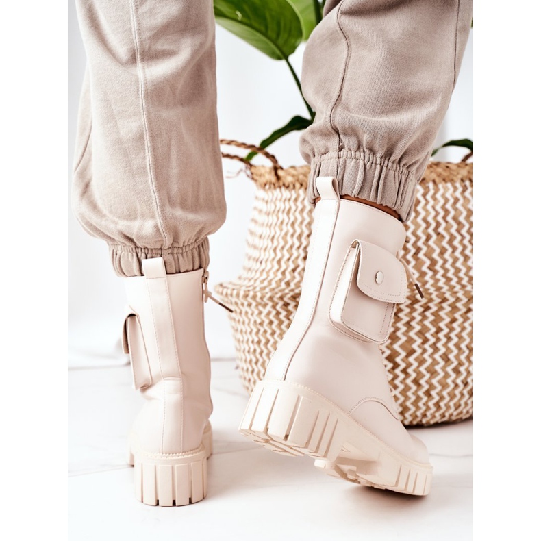 PS1 Trabalhadores isolados com bolso bege incrível 1