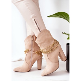 PS1 Botas quentes em um poste Bege Boa impressão 1 PS1 Botas quentes em um poste Bege Boa impressão 1