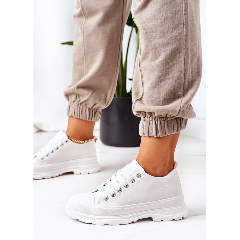 Tênis feminino branco tempo de viagem 1