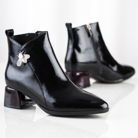 ARTIKER Botas de couro elegantes com enfeite preto 1