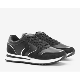 Tênis preto com detalhes metálicos Delta 1