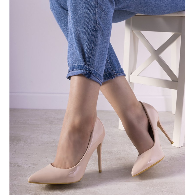 Salto alto Ibiza laqueado bege 1