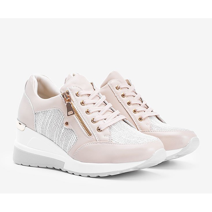 Tênis bege brilhante na cunha The Moment 1