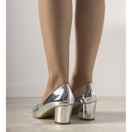 Bombas de prata no poste Harye 2 Bombas de prata no poste Harye 2