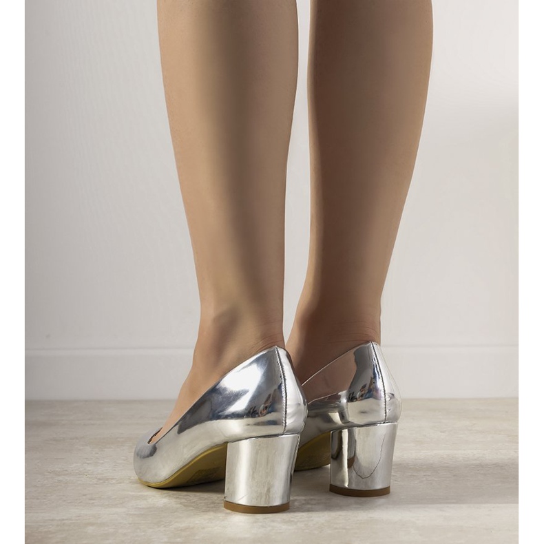 Bombas de prata no poste Harye 2 Bombas de prata no poste Harye 2